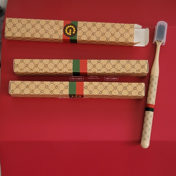 " G " TOOTHBRUSH 🪥 - Picture 5 of 5